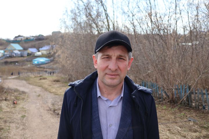 Актаныш авылында башкарма комитеты җитәкчесе Камил Әхмәтгалиев райондашларны чисталык икеайлыгында актив катнашырга чакыра