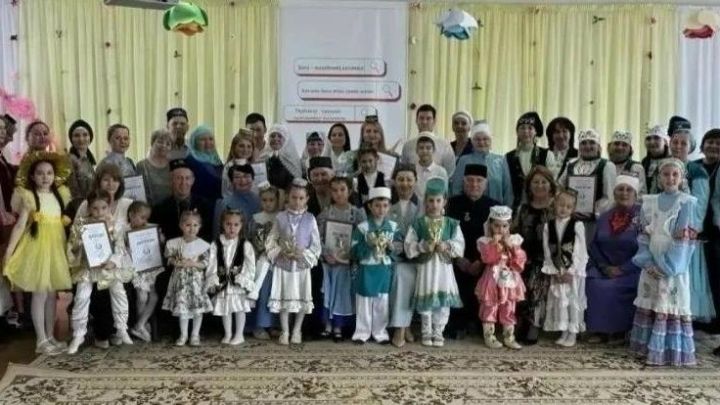 Әхмәтовлар гаиләсе — республикакүләм фестиваль призёры