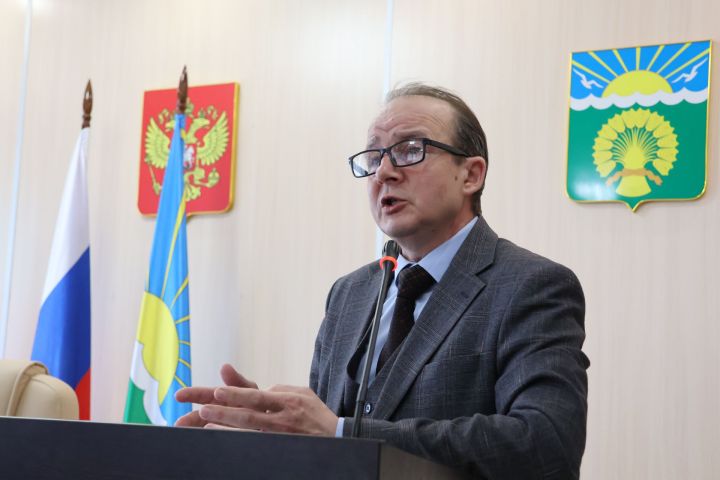 Илфак Барыев санитар-экологик икеайлыкта хәл ителергә тиешле мәсьәләләр белән таныштырды