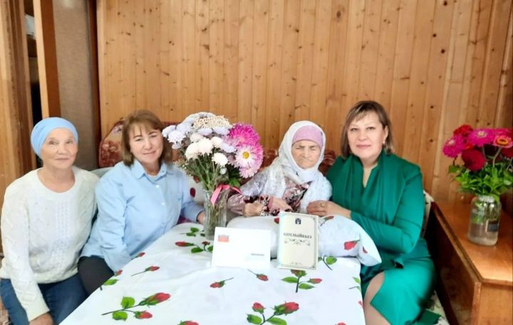 Бибиданә әби Гаязетдиновага — 99 яшь